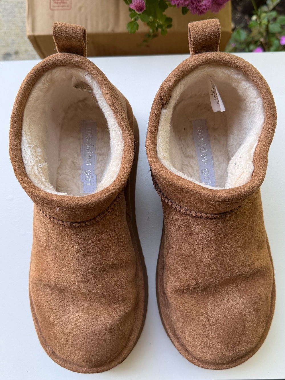 Madden Girl Chestnut Mini Shearling Boots Women’s Size 9.5